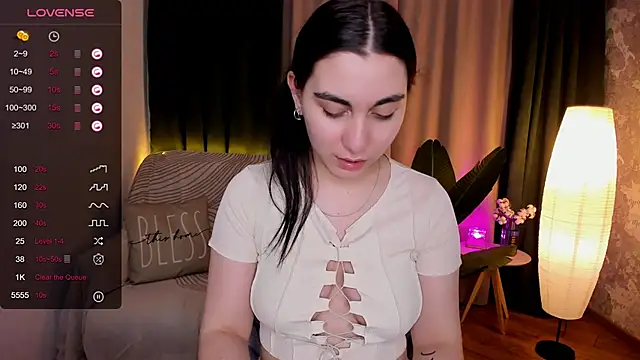 hannacheekss  online show from March 10, 2025, 11:21 am