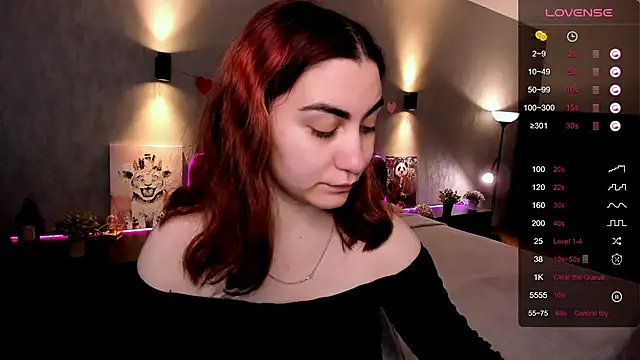 hannacheekss  online show from September 22, 2025, 2:02 am