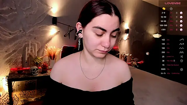 hannacheekss  online show from October 21, 2025, 1:50 am