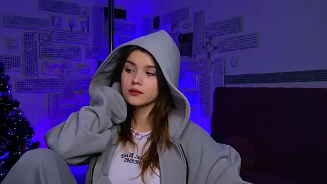 EvaThopson online show from January 9, 2025, 3:34 pm