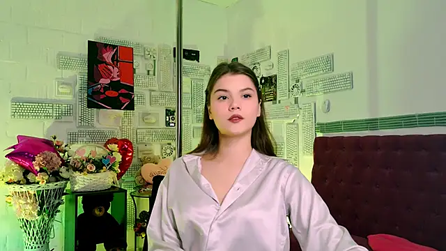 EvaThopson online show from March 8, 2025, 11:27 am