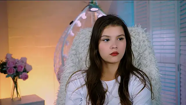 EvaThopson online show from September 9, 2025, 12:05 pm