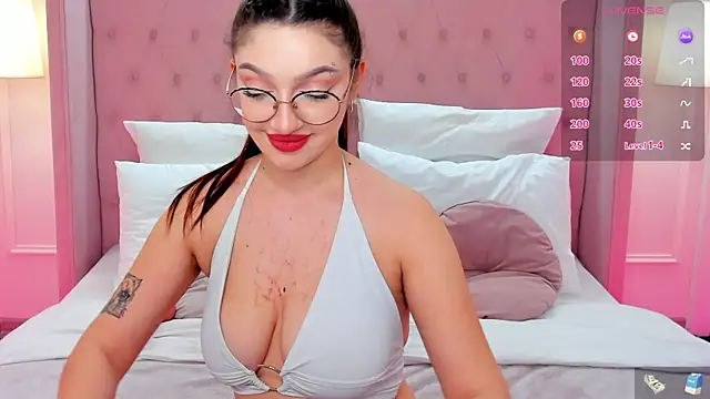 GiaCale online show from March 12, 2025, 1:19 pm