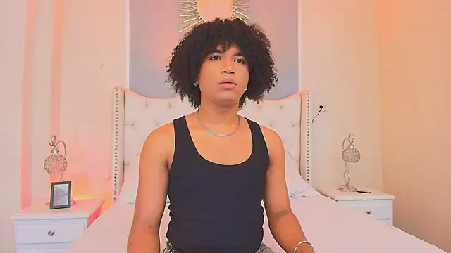 Snapshot of Ambar_Collingg chatting on September 26, 2025, 1:04 pm Ambar Collingg online show from September 26, 2025, 1:04 pm