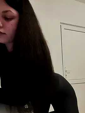 leeya lee online show from January 21, 2025, 7:39 pm