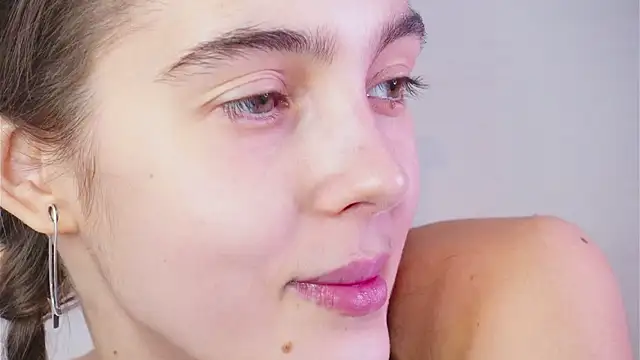 lylylovesyou online show from March 1, 2025, 6:03 am