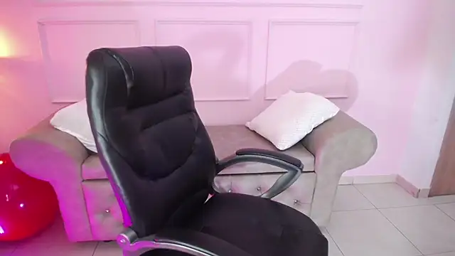 yenny garcia online show from January 27, 2025, 11:43 pm