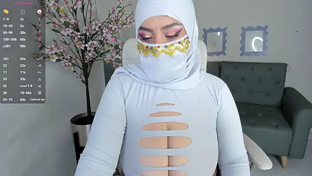 cloe sirena online show from September 17, 2025, 2:52 pm