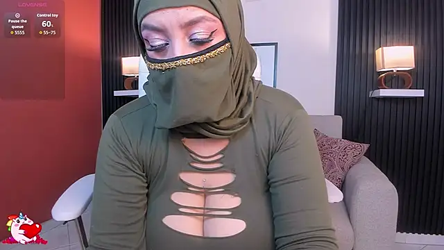 cloe sirena online show from November 10, 2025, 2:49 pm