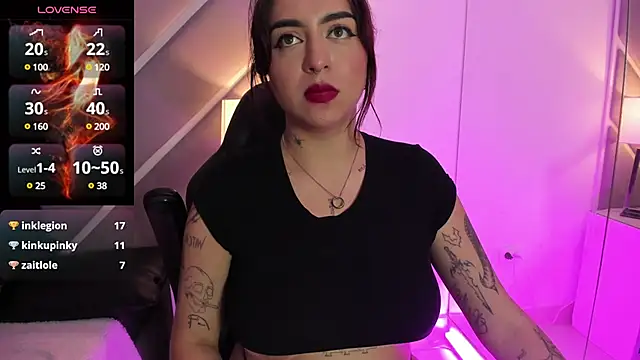 Snapshot of AnnikaMerliahh_ chatting on January 15, 2025, 5:47 pm AnnikaMerliahh online show from January 15, 2025, 5:47 pm