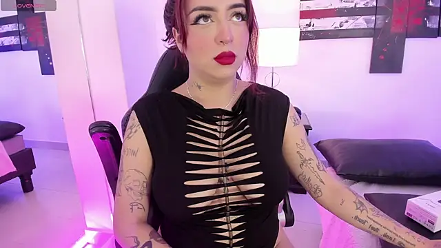 Snapshot of AnnikaMerliahh_ chatting on February 5, 2025, 12:06 pm AnnikaMerliahh online show from February 5, 2025, 12:06 pm