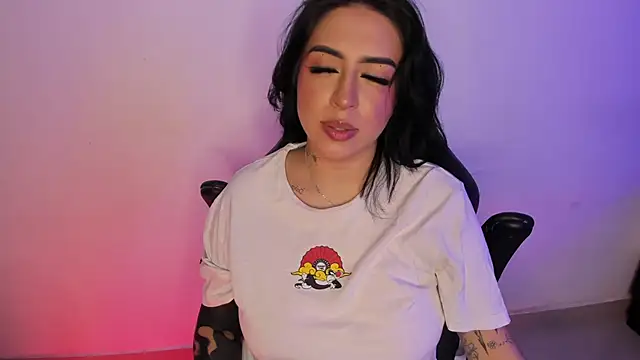 Snapshot of AnnikaMerliahh_ chatting on September 23, 2025, 4:59 am AnnikaMerliahh online show from September 23, 2025, 4:59 am