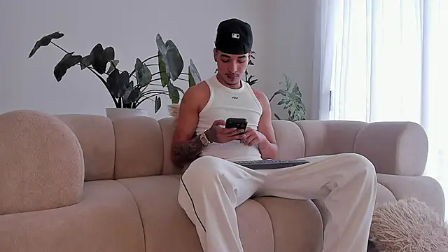 Snapshot of Ian_and_Noah chatting on July 1, 2026, 7:46 pm Ian and Noah online show from July 1, 2026, 7:46 pm