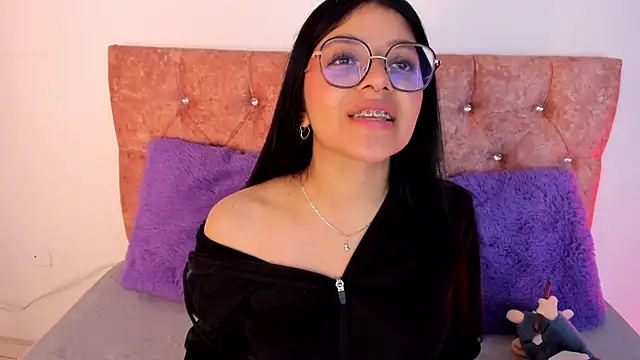 lana dol online show from February 3, 2025, 12:25 pm