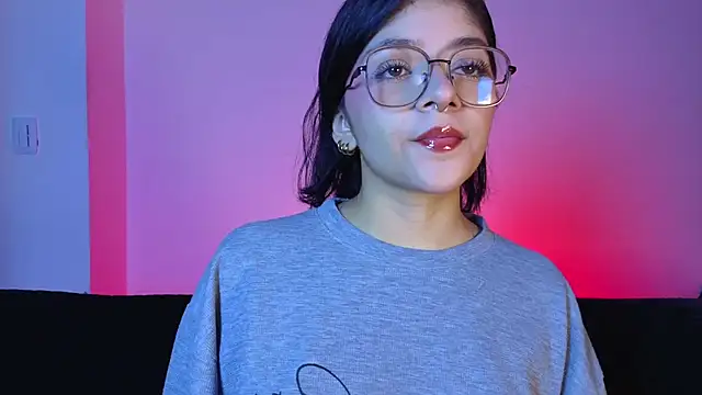 lana dol online show from March 5, 2026, 1:18 pm