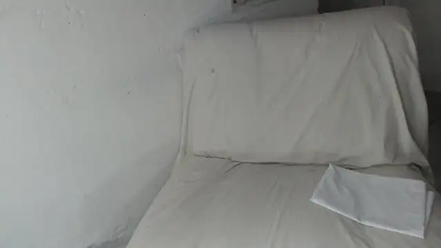 skinny sweet2411 online show from September 28, 2025, 7:14 am