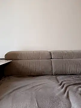 Snapshot of Nell-X chatting on December 5, 2024, 8:22 am Nell-X online show from December 5, 2024, 8:22 am