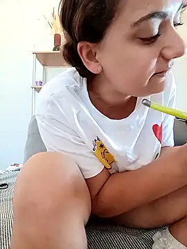 Snapshot of Nell-X chatting on September 10, 2025, 8:25 am Nell-X online show from September 10, 2025, 8:25 am