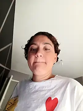 Snapshot of Nell-X chatting on September 29, 2025, 8:41 am Nell-X online show from September 29, 2025, 8:41 am