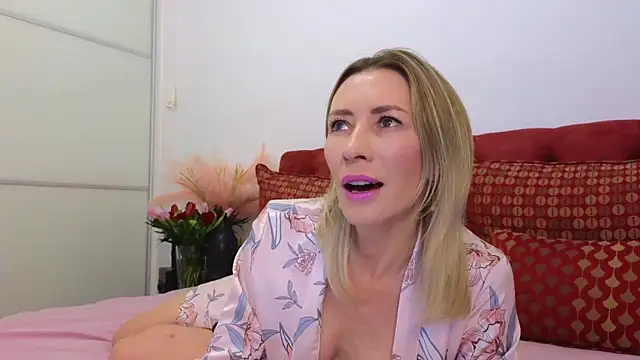  Maddalena  online show from February 14, 2025, 9:21 pm