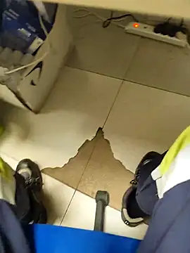 coppiapazza online show from February 21, 2025, 7:54 pm