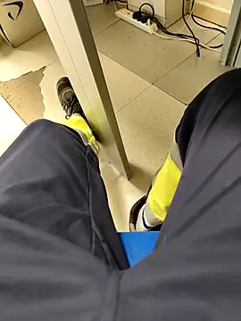 coppiapazza online show from February 28, 2025, 6:43 am