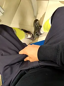 coppiapazza online show from March 17, 2025, 6:07 am