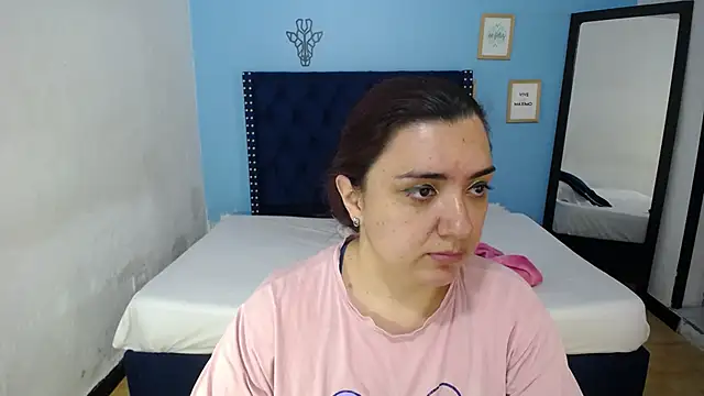 kinky redhead18 online show from September 16, 2025, 1:56 pm