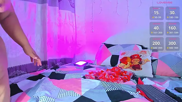 lanaa paul1 online show from December 13, 2025, 9:20 pm