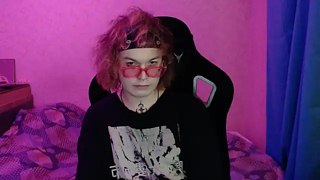 Snapshot of Steve_Mi chatting on October 31, 2025, 5:36 pm Steve Mi online show from October 31, 2025, 5:36 pm