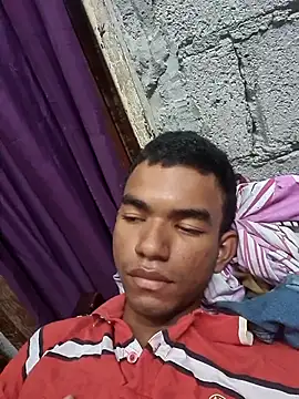 Reynold2608 online show from November 19, 2025, 3:45 pm