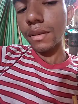 Reynold2608 online show from November 23, 2025, 4:18 pm