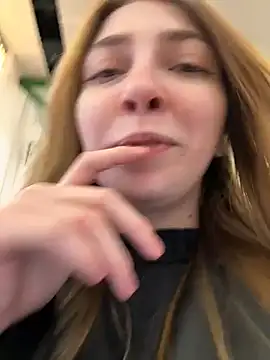 Snapshot of Sunny___Bunny chatting on January 18, 2026, 12:20 pm Sunny Bunny online show from January 18, 2026, 12:20 pm