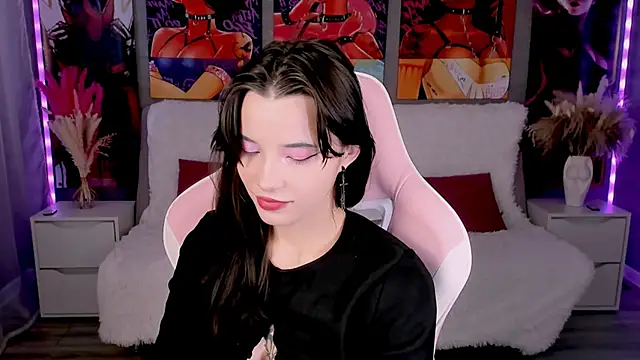 as1an girlfriend online show from February 5, 2026, 6:40 am