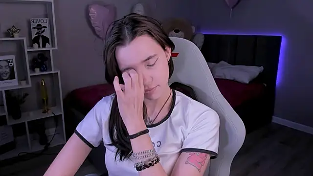 as1an girlfriend online show from March 28, 2026, 2:55 am