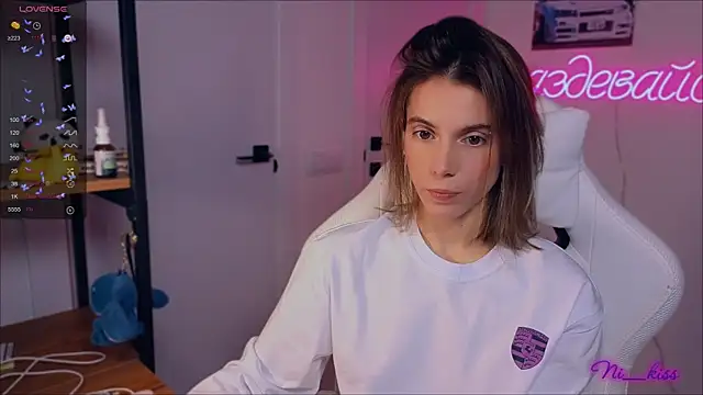 Snapshot of _ni_kiss chatting on September 19, 2025, 7:03 pm ni kiss online show from September 19, 2025, 7:03 pm