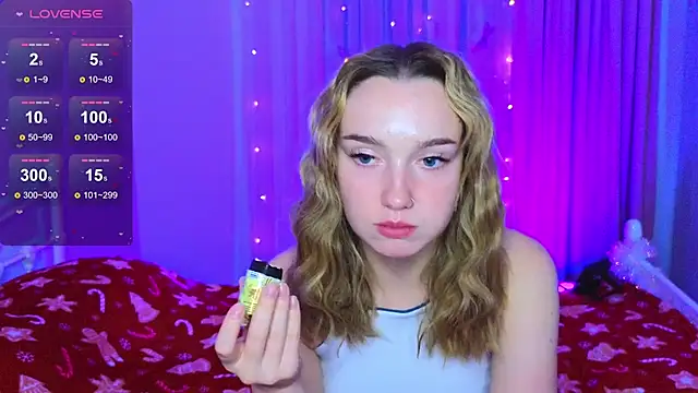 Wild Sophie  online show from January 5, 2026, 5:27 pm