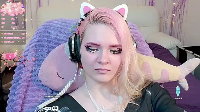 One Moment  online show from December 17, 2024, 10:00 pm