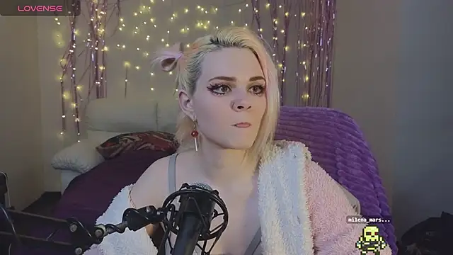 One Moment  online show from February 8, 2025, 2:36 am