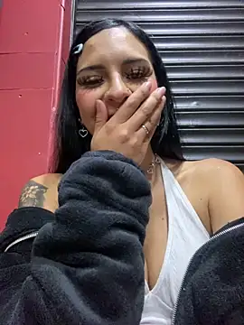 Hilary pinkk online show from March 14, 2025, 1:37 am