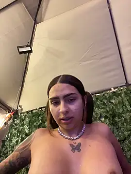 Hilary pinkk online show from March 12, 2026, 2:29 am