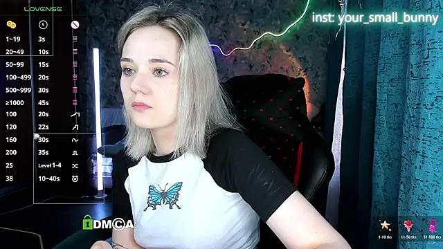 Snapshot of Your_small_bunny chatting on June 22, 2026, 2:02 am Your small bunny online show from June 22, 2026, 2:02 am