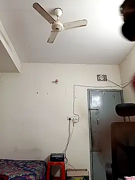 Snapshot of Tisha-01 chatting on December 16, 2025, 1:43 am Tisha-01 online show from December 16, 2025, 1:43 am