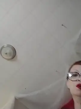ivylee31 online show from June 6, 2026, 9:30 pm