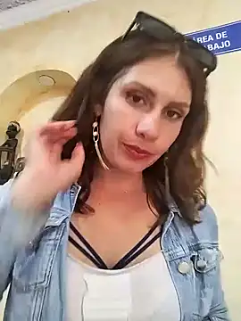 Alysson-- online show from January 14, 2025, 7:11 pm