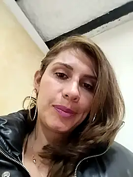 Alysson-- online show from January 24, 2025, 4:39 pm