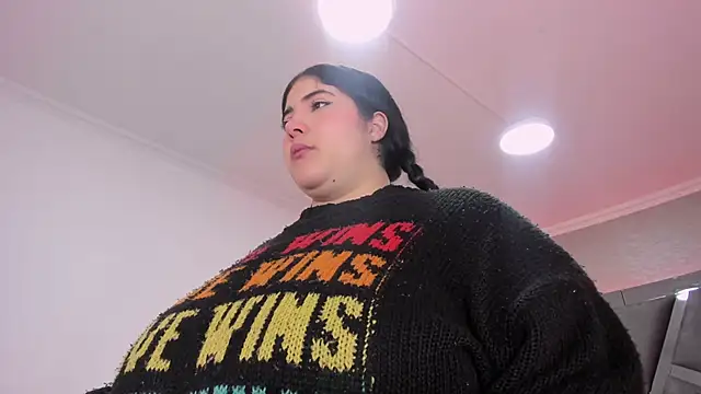 AmberiniHoffman online show from February 12, 2025, 11:40 am