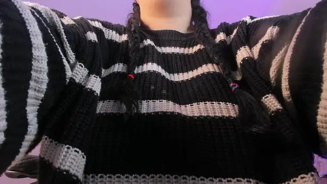 AmberiniHoffman online show from February 17, 2025, 11:44 am