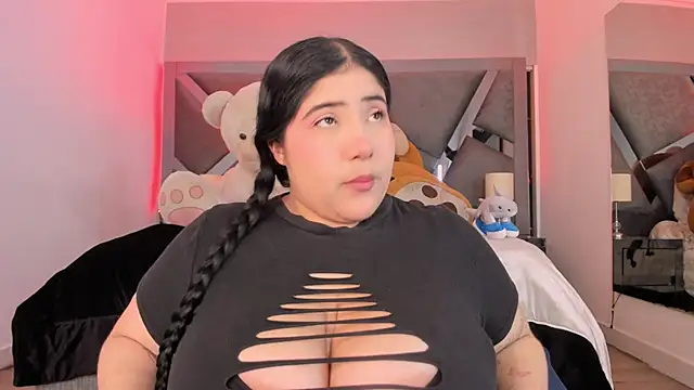 AmberiniHoffman online show from October 12, 2025, 11:53 am