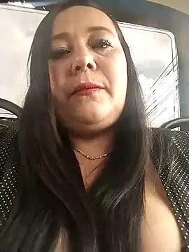 sara pineros online show from March 5, 2025, 4:02 pm